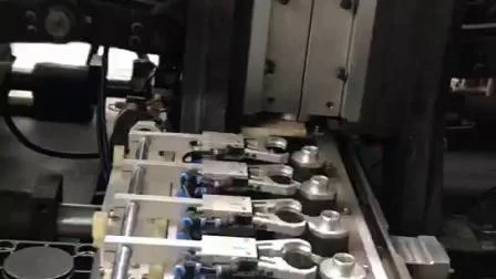 Высокоскоростная автоматическая машина с полным сервоприводом для выдувного формования бутылок для домашних животных Машина для изготовления пластиковых бутылок Выдувная машина Выдувная машина Цена пресс-формы